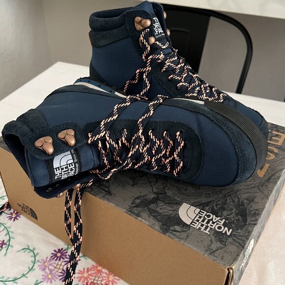 North Face Women's Waterproof Back to Berkeley II Boots Navy size 8.5 - Picture 4 of 8
